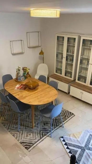 House In Varos سبليت بيت للعطل