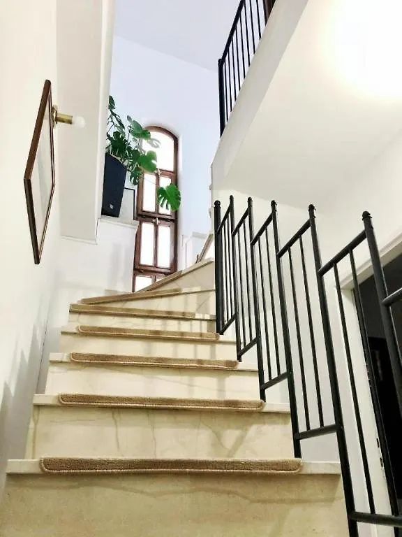 House In Varos سبليت