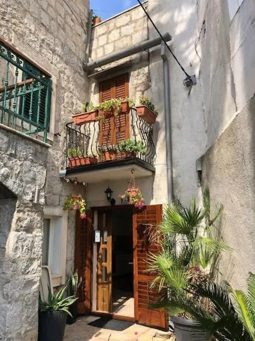 House In Varos سبليت بيت للعطل